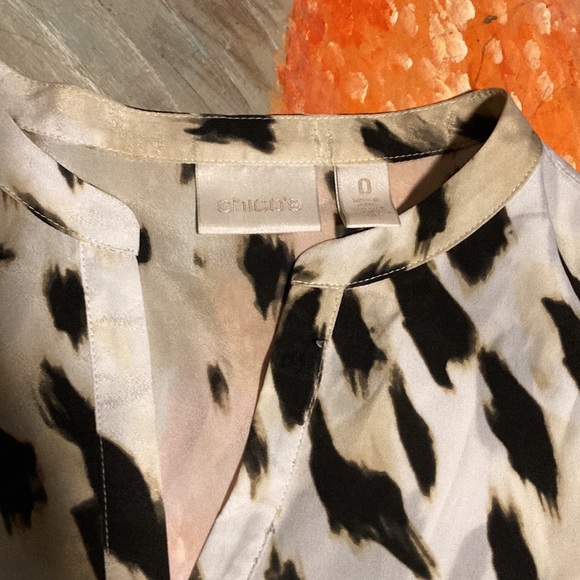 Cheetah blouse 👚 - Picture 2 of 3